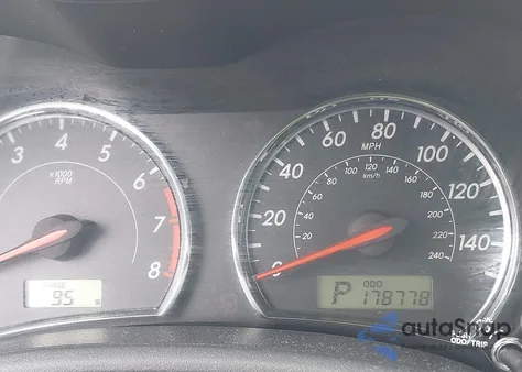 2011 Toyota Corolla S z USA, uszkodzony, nr VIN 2T1BU4EEXBC733044